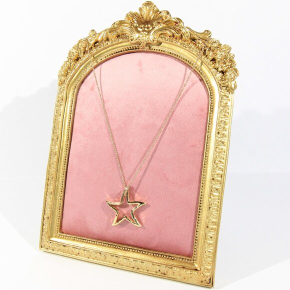 Vintage Givenchy Gold-Plated Star Pendant Necklace - Picture 2 of 8